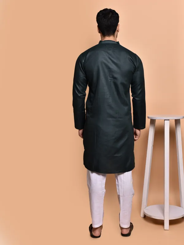 Men's_Bottle_Black_Silk_Blend_Kurta_With_Mandarin_Collar