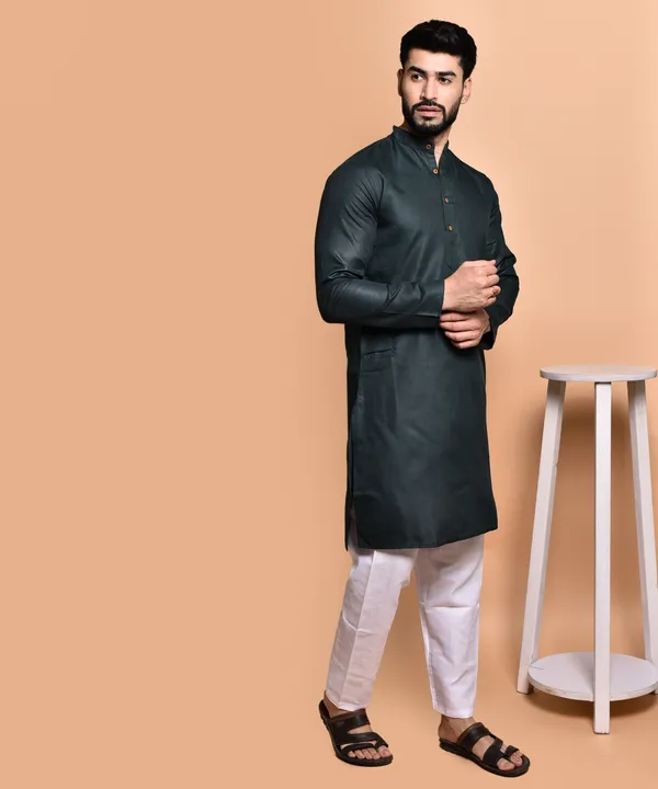 Men's_Bottle_Black_Silk_Blend_Kurta_With_Mandarin_Collar