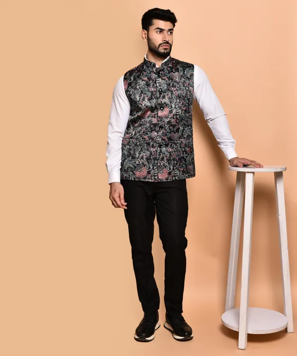 Black_Floral_Embroidered_Nehru_Jacket_For_Men