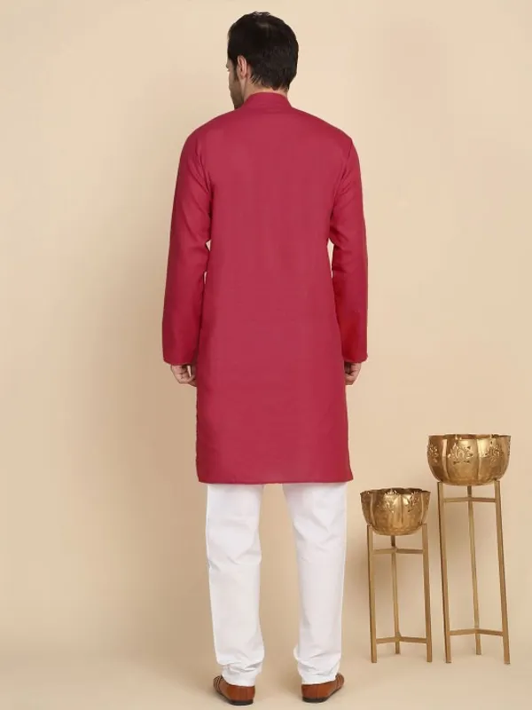 Men's_Red_Cotton_Kurta_With_Mandarin_Collar