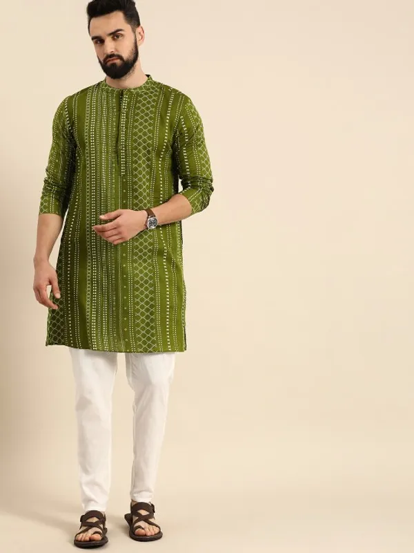Men's_Green_Printed_Kurta_With_White_Pajama_Set
