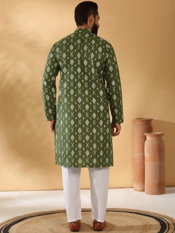 Men's_Olive_Green_Ethnic_Kurta_With_Geometric_Print