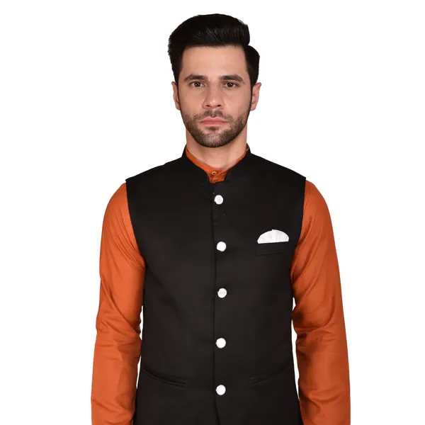 Men's_Ethnic_Kurta_Pajama_Set_With_Black_Nehru_Jacket