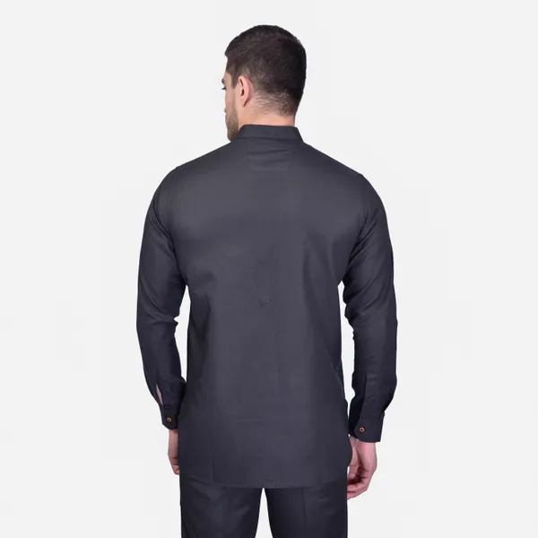 Men's_Black_Long_Kurta_With_Mandarin_Collar