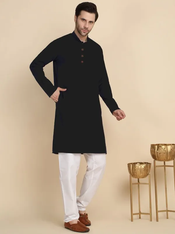 Men's_Black_Kurta_Pajama_Set_With_Mandarin_Collar