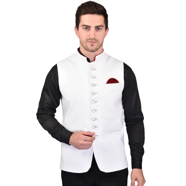 Men's_White_Nehru_Jacket_With_Maroon_Pocket_Square