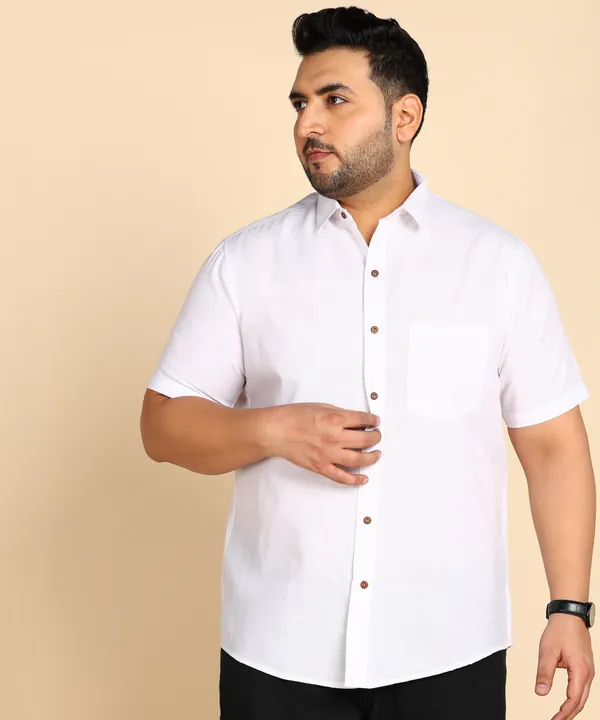Men's_White_Short_Sleeve_Formal_Shirt_With_Contrast_Buttons