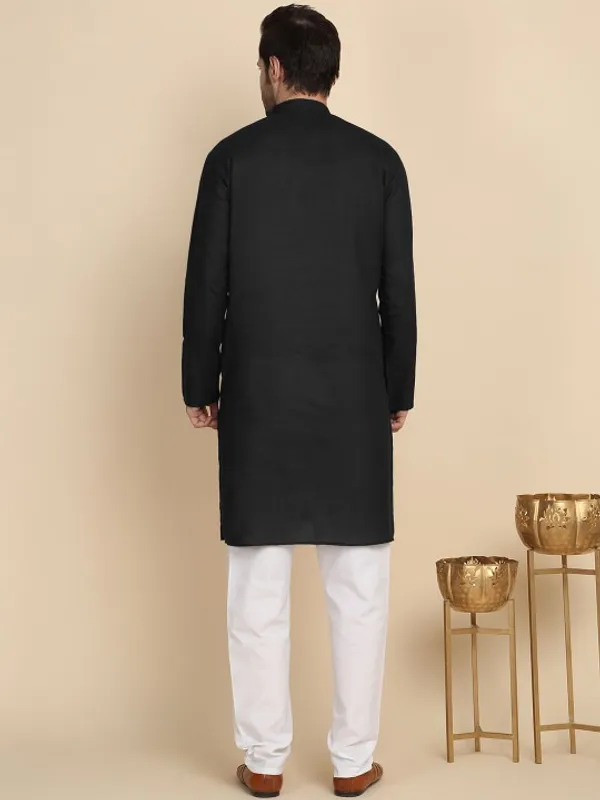 Men's_Black_Kurta_Pajama_Set_With_Mandarin_Collar