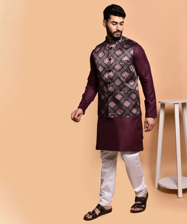 Men's_Ethnic_Kurta_Pajama_With_Embroidered_Nehru_Jacket_Set