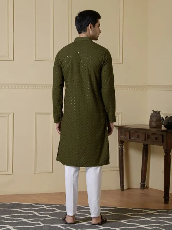 Men's_Olive_Green_Embroidered_Kurta_With_Mirror_Work