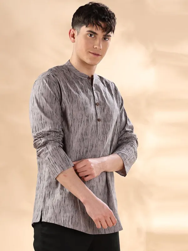 Men's_Grey_Textured_Mandarin_Collar_Cotton_Short_Kurta