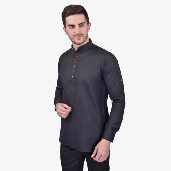 Men's_Black_Long_Kurta_With_Mandarin_Collar