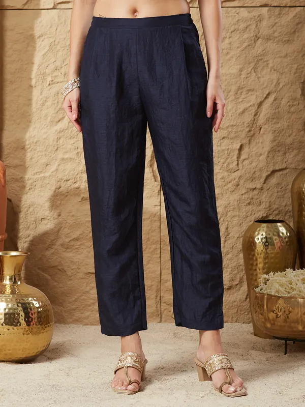 Navy_Blue_Silk_Blend_Embroidered_Kurta_Set_With_Dupatta_For_Women