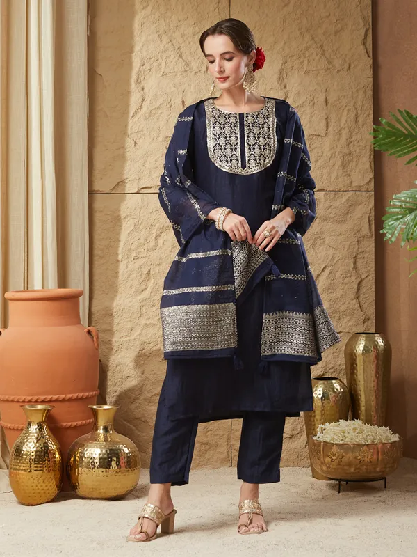 Navy_Blue_Silk_Blend_Embroidered_Kurta_Set_With_Dupatta_For_Women