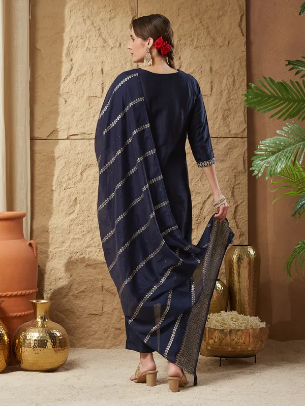 Navy_Blue_Silk_Blend_Embroidered_Kurta_Set_With_Dupatta_For_Women