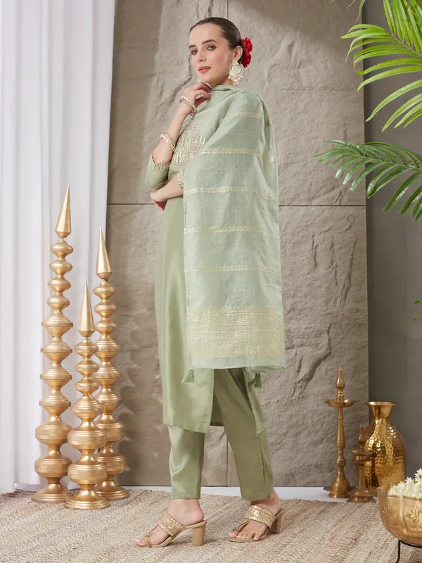 Pista_Silk_Blend_Embroidered_Kurta_Set_With_Dupatta_For_Women