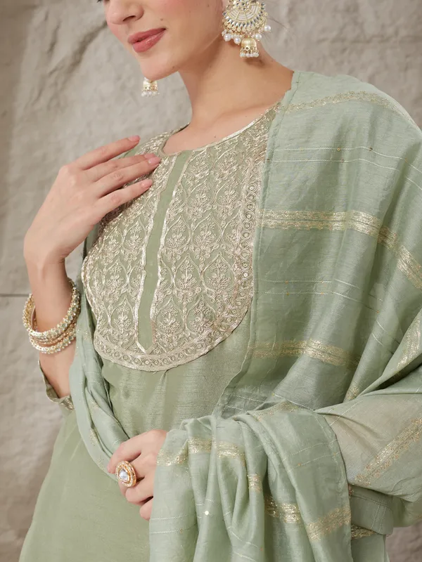 Pista_Silk_Blend_Embroidered_Kurta_Set_With_Dupatta_For_Women