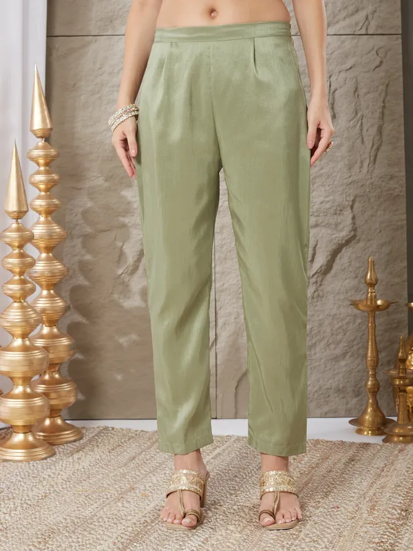 Pista_Silk_Blend_Embroidered_Kurta_Set_With_Dupatta_For_Women