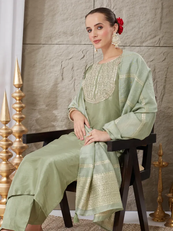 Pista_Silk_Blend_Embroidered_Kurta_Set_With_Dupatta_For_Women