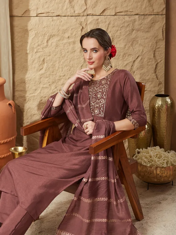 Coffee_Silk_Blend_Embroidered_Kurta_Set_With_Dupatta_For_Women