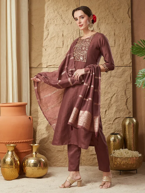 Coffee_Silk_Blend_Embroidered_Kurta_Set_With_Dupatta_For_Women