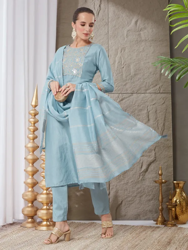 Sky_Blue_Silk_Blend_Embroidered_Kurta_Set_With_Dupatta_For_Women