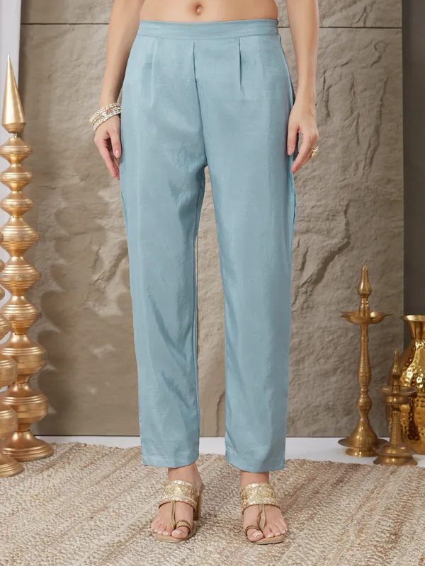 Sky_Blue_Silk_Blend_Embroidered_Kurta_Set_With_Dupatta_For_Women