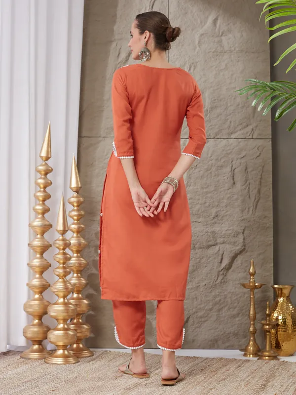 Orange_Cotton_Blend_Embroidered_Kurta_Set_For_Women