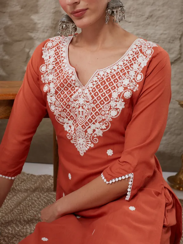 Orange_Cotton_Blend_Embroidered_Kurta_Set_For_Women