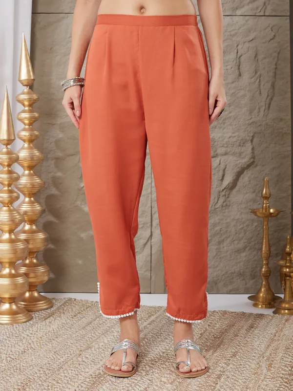 Orange_Cotton_Blend_Embroidered_Kurta_Set_For_Women