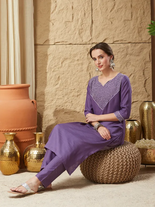 Purple_Cotton_Blend_Embroidered_Kurta_Set_For_Women