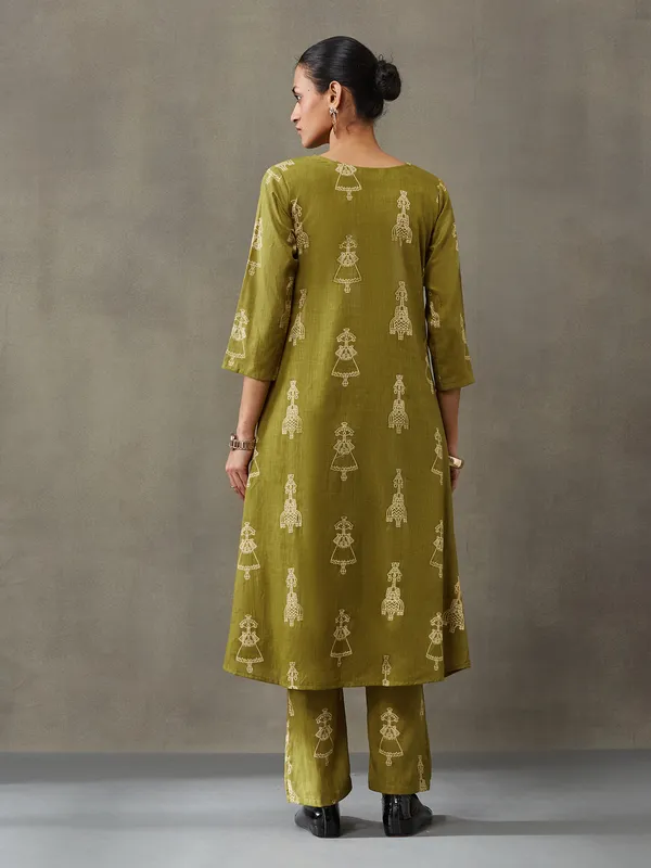 Parrot_Green_Pure_Cotton_Kurta_Set_For_Women