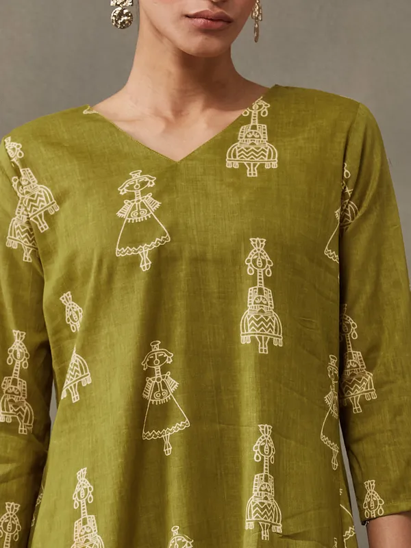Parrot_Green_Pure_Cotton_Kurta_Set_For_Women