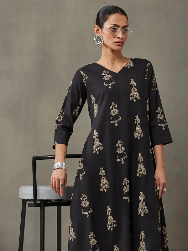 Black_Pure_Cotton_Kurta_Set_For_Women