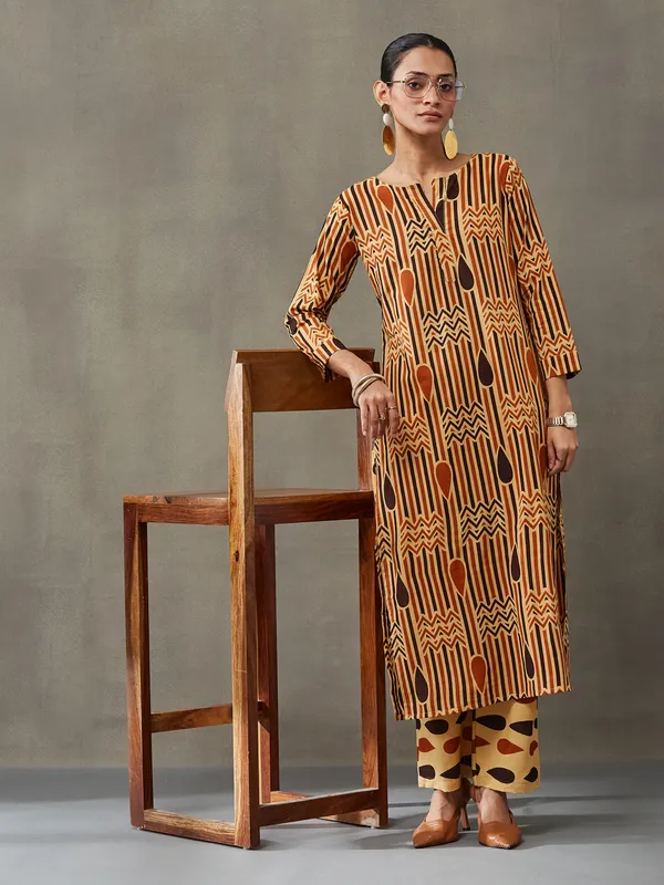 Multicolor_Pure_Cotton_Kurta_Set_For_Women