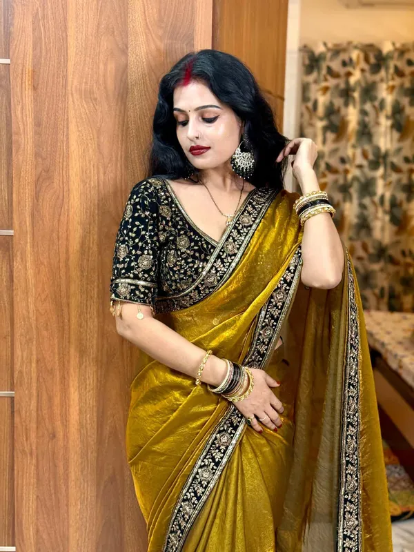 Traditional_Black_Embroidered_Blouse_With_Golden_Tissue_Saree