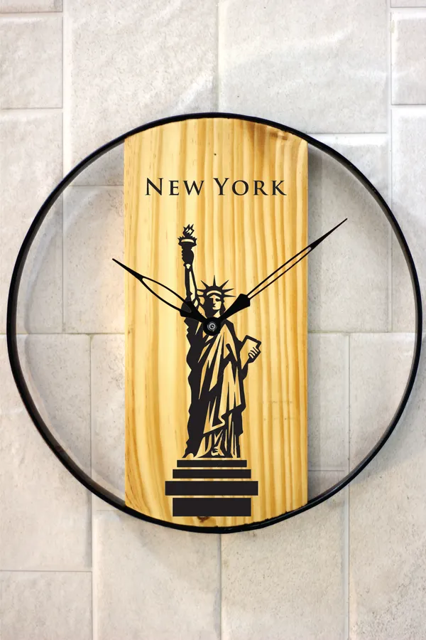 New_York_Statue_Of_Liberty_Wooden_Wall_Clock_-_Round_Black_Frame
