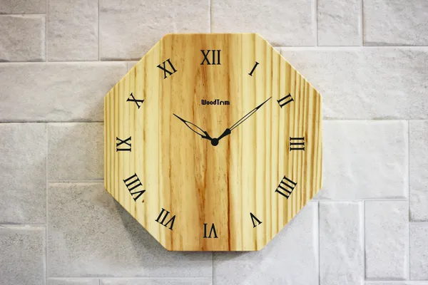 Wooden_Octagonal_Wall_Clock_With_Roman_Numerals