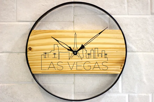 Las_Vegas_Skyline_Wooden_Wall_Clock