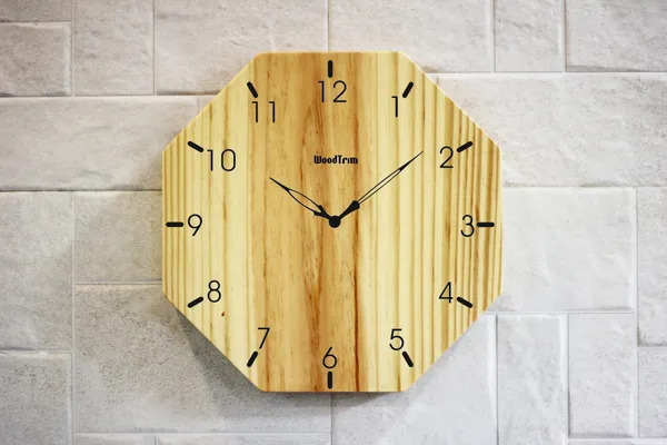 Wooden_Octagonal_Wall_Clock_With_Natural_Finish