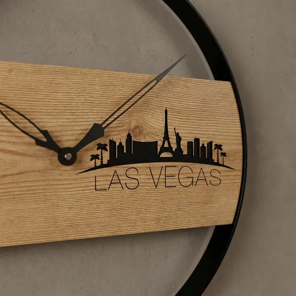 Las_Vegas_Skyline_Wooden_Wall_Clock_With_Black_Frame