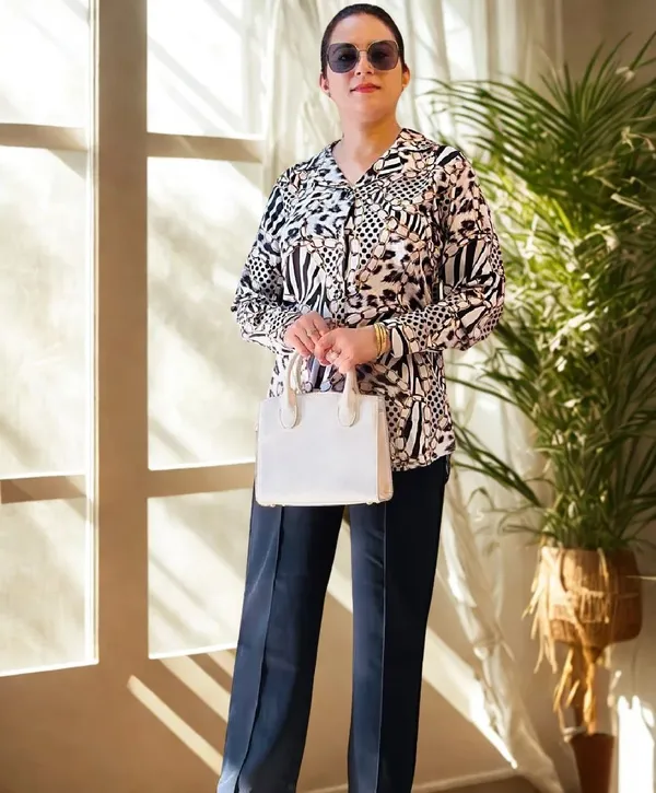 Womens_Leopard_Print_Long_Sleeve_Shirt_Black_And_White_Animal_Print_Top