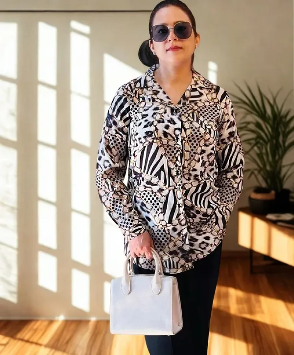 Womens_Animal_Print_Shirt_With_Sunglasses_And_White_Handbag