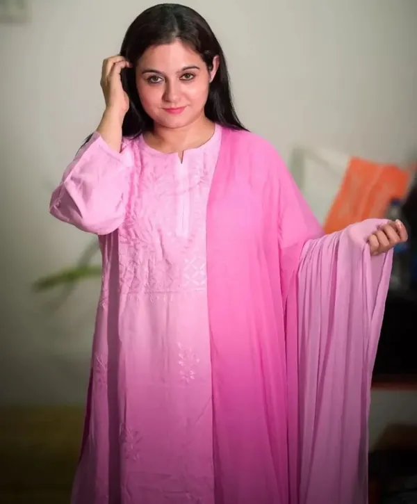 Gulab_Ombre_Chikankari_Set