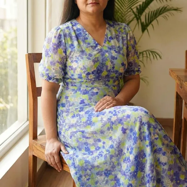 Floral_Print_Midi_Dress_With_Short_Sleeves_Purple_And_White