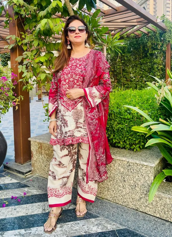 Floral_Crimson_Lawn_Suit_Set