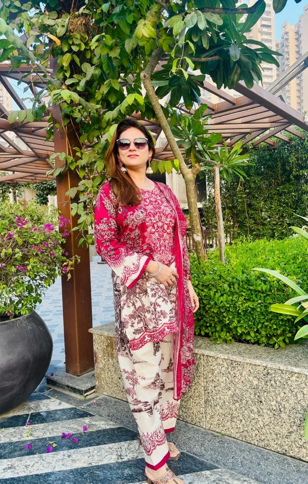 Floral_Crimson_Lawn_Suit_Set