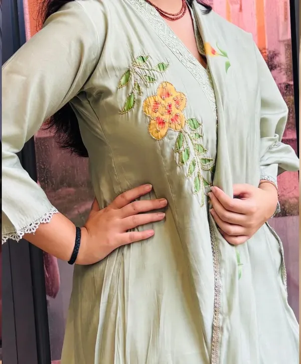 Womens_Embroidered_Floral_Anarkali_Suit_Set_Light_Green