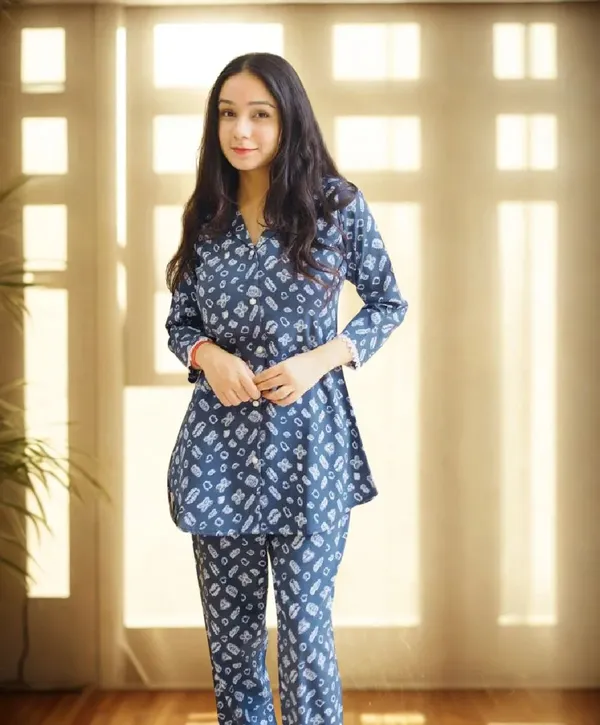 Easy_Breezy_Cotton_Dark_Blue_Four_Petals_Flower_Co-ord_Set