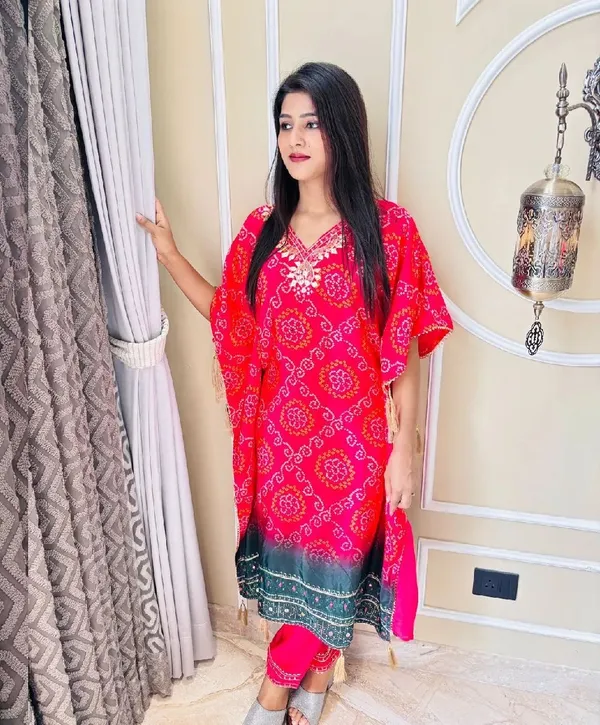 Womens_Red_Bandhani_Print_Kaftan_Suit_Set_With_Tassels